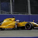 Kevin Magnussen (DEN) Renault Sport F1 Team RS16 at Formula One World Championship, Rd15, Singapore Grand Prix, Race, Marina Bay Street Circuit, Singapore, Sunday 18 September 2016. © Sutton Images