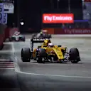 Kevin Magnussen (DEN) Renault Sport F1 Team RS16 at Formula One World Championship, Rd15, Singapore Grand Prix, Race, Marina Bay Street Circuit, Singapore, Sunday 18 September 2016. © Sutton Images