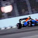 Pascal Wehrlein (GER) Manor Racing MRT05 at Formula One World Championship, Rd15, Singapore Grand Prix, Race, Marina Bay Street Circuit, Singapore, Sunday 18 September 2016. © Sutton Images