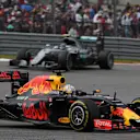 Daniel Ricciardo (AUS) Red Bull Racing RB12 leads Nico Rosberg (GER) Mercedes-Benz F1 W07 Hybrid at Formula One World Championship, Rd18, United States Grand Prix, Race, Circuit of the Americas, Austin, Texas, USA, Sunday 23 October 2016. © Sutton Images