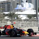 Daniel Ricciardo (AUS) Red Bull Racing RB13 at Formula One World Championship, Rd20, Abu Dhabi Grand Prix, Practice, Yas Marina Circuit, Abu Dhabi, UAE, Friday 24 November 2017. © Kym Illman/Sutton Images