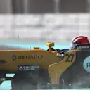 Nico Hulkenberg (GER) Renault Sport F1 Team RS17 spins at Formula One World Championship, Rd20, Abu Dhabi Grand Prix, Practice, Yas Marina Circuit, Abu Dhabi, UAE, Friday 24 November 2017. © Kym Illman/Sutton Images