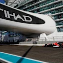 Stoffel Vandoorne (BEL) McLaren MCL32 at Formula One World Championship, Rd20, Abu Dhabi Grand Prix, Qualifying, Yas Marina Circuit, Abu Dhabi, UAE, Saturday 25 November 2017. © James Gasperotti/Sutton Images