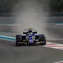 Pascal Wehrlein (GER) Sauber C36 runs wide at Formula One World Championship, Rd20, Abu Dhabi Grand Prix, Race, Yas Marina Circuit, Abu Dhabi, UAE, Sunday 26 November 2017. © James Gasperotti/Sutton Images