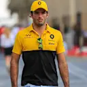Carlos Sainz (ESP) Renault Sport F1 Team at Formula One World Championship, Rd20, Abu Dhabi Grand Prix, Race, Yas Marina Circuit, Abu Dhabi, UAE, Sunday 26 November 2017. © Kym Illman/Sutton Images