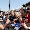 Fernando Alonso (ESP) McLaren signs autographs for the fans at Formula One World Championship, Rd20, Abu Dhabi Grand Prix, Preparations, Yas Marina Circuit, Abu Dhabi, UAE, Thursday 23 November 2017. © Simon Galloway/Sutton Images