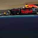Daniel Ricciardo (AUS) Red Bull Racing RB13 at Formula One World Championship, Rd3, Bahrain Grand Prix Practice, Bahrain International Circuit, Sakhir, Bahrain, Friday 14 April 2017. © Sutton Motorsport Images
