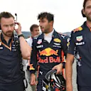 Daniel Ricciardo (AUS) Red Bull Racing and Simon Rennie (GBR) Red Bull Racing Race Engineer on the grid at Formula One World Championship, Rd12, Belgian Grand Prix, Race, Spa Francorchamps, Belgium, Sunday 27 August 2017. © Sutton Images