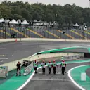Workers sweep pit lane at Formula One World Championship, Rd19, Brazilian Grand Prix, Preparations, Interlagos, Sao Paulo, Brazil, Thursday 9 November 2017. © Kym Illman/Sutton Images