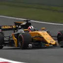 Nico Hulkenberg (GER) Renault Sport F1 Team RS17 at Formula One World Championship, Rd2, Chinese Grand Prix, Race, Shanghai, China, Sunday 9 April 2017. © Sutton Motorsport Images