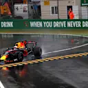 Daniel Ricciardo (AUS) Red Bull Racing RB13 runs wide at Formula One World Championship, Rd13, Italian Grand Prix, Qualifying, Monza, Italy, Saturday 2 September 2017. © Sutton Images