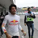 Carlos Sainz (ESP) Scuderia Toro Rosso returns to the pits after crashing in FP1 at Formula One World Championship, Rd16, Japanese Grand Prix, Practice, Suzuka, Japan, Friday 6 October 2017. © Rubio/Sutton Images