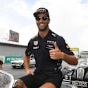 Daniel Ricciardo (AUS) Red Bull Racing on the drivers parade at Formula One World Championship, Rd15, Malaysian Grand Prix, Race, Sepang, Malaysia, Sunday 1 Octoberr 2017. © Mark Sutton/Sutton Images