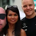 Fan with Valtteri Bottas (FIN) Mercedes AMG F1 and face pillow / mask at Formula One World Championship, Rd15, Malaysian Grand Prix, Preparations, Sepang, Malaysia, Thursday 28 September 2017. © Sutton Images