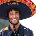 Daniel Ricciardo (AUS) Red Bull Racing on the drivers parade with Sombrero hat at Formula One World Championship, Rd18, Mexican Grand Prix, Race, Circuit Hermanos Rodriguez, Mexico City, Mexico, Sunday 29 October 2017. © Mirko Stange/Sutton Images