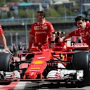 Ferrari mechanics with Ferrari SF70-H at Formula One World Championship, Rd4, Russian Grand Prix, Practice, Sochi Autodrom, Sochi, Krasnodar Krai, Russia, Friday 28 April 2017. © Sutton Motorsport Images