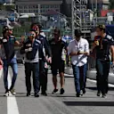 Carlos Sainz jr (ESP) Scuderia Toro Rosso with the Toro Rosso engineers at Formula One World Championship, Rd4, Russian Grand Prix, Preparations, Sochi Autodrom, Sochi, Krasnodar Krai, Russia, Thursday 27 April 2017. © Sutton Motorsport Images