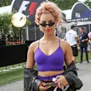 Raye, Singer at Formula One World Championship, Rd14, Singapore Grand Prix, Race, Marina Bay Street Circuit, Singapore, Sunday 17 September 2017. © Mirko Stange/Sutton Images