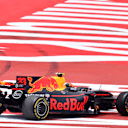 Max Verstappen (NED) Red Bull Racing RB13 with damage on lap one at Formula One World Championship, Rd5, Spanish Grand Prix, Race, Barcelona, Spain, Sunday 14 May 2017. © Sutton Motorsport Images