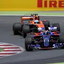 Daniil Kvyat (RUS) Scuderia Toro Rosso STR12 leads Fernando Alonso (ESP) McLaren MCL32 at Formula One World Championship, Rd5, Spanish Grand Prix, Race, Barcelona, Spain, Sunday 14 May 2017. © Sutton Motorsport Images