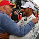 Pole sitter Lewis Hamilton (GBR) Mercedes-AMG F1 celebrates in parc ferme with Niki Lauda (AUT) Mercedes AMG F1 Non-Executive Chairman at Formula One World Championship, Rd1, Australian Grand Prix, Qualifying, Melbourne, Australia, Saturday 24 March 2018. © Mark Sutton/Sutton Images