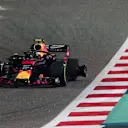 Max Verstappen (NED) Red Bull Racing RB14 with puncture on lap one at Formula One World Championship, Rd2, Bahrain Grand Prix, Race, Bahrain International Circuit, Sakhir, Bahrain, Sunday 8 April 2018. © Michael Memmler/Sutton Images