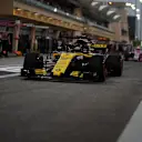 Nico Hulkenberg (GER) Renault Sport F1 Team RS18 at Formula One World Championship, Rd2, Bahrain Grand Prix, Race, Bahrain International Circuit, Sakhir, Bahrain, Sunday 8 April 2018. © Manuel Goria/Sutton Images