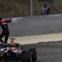 Daniel Ricciardo (AUS) Red Bull Racing RB14 retires from the race at Formula One World Championship, Rd2, Bahrain Grand Prix, Race, Bahrain International Circuit, Sakhir, Bahrain, Sunday 8 April 2018. © Glenn Dunbar/LAT/Sutton Images