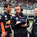 Daniel Ricciardo, Red Bull Racing, Simon Rennie, Red Bull Racing Race Engineer and Christian Horner, Red Bull Racing Team Principal on the grid at Formula One World Championship, Rd13, Belgian Grand Prix, Race, Spa Francorchamps, Belgium, Sunday 26 August 2018. © Mark Sutton/Sutton Images