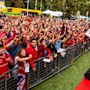 Marcus Ericsson, Alfa Romeo Sauber F1 Team and fans at Formula One World Championship, Rd14, Italian Grand Prix, Qualifying, Monza, Italy, Saturday 1 September 2018. © Manuel Goria/Sutton Images
