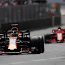 Daniel Ricciardo (AUS) Red Bull Racing RB14 leads Sebastian Vettel (GER) Ferrari SF-71H at Formula One World Championship, Rd6, Monaco Grand Prix, Race, Monte-Carlo, Monaco, Sunday 27 May 2018. © Manuel Goria/Sutton Images