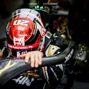 BAHRAIN INTERNATIONAL CIRCUIT, BAHRAIN - MARCH 30: Kevin Magnussen, Haas F1 during the Bahrain GP at Bahrain International Circuit on March 30, 2019 in Bahrain International Circuit, Bahrain. (Photo by Andy Hone / LAT Images)