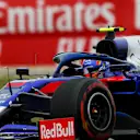 SHANGHAI INTERNATIONAL CIRCUIT, CHINA - APRIL 14: Alexander Albon, Toro Rosso STR14 during the Chinese GP at Shanghai International Circuit on April 14, 2019 in Shanghai International Circuit, China. (Photo by Zak Mauger / LAT Images)