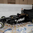 THE ROYAL AUTOMOBILE CLUB, UNITED KINGDOM - FEBRUARY 07: Romain Grosjean, Haas F1 Team and Kevin Magnussen, Haas F1 Team unveil the new livery on the Haas F1 Team VF-18 during the Haas Livery Launch at The Royal Automobile Club on February 07, 2019 in The Royal Automobile Club, United Kingdom. (Photo by Joe Portlock / LAT Images)
