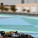BAHRAIN INTERNATIONAL CIRCUIT, BAHRAIN - APRIL 02: Romain Grosjean, Haas VF-19 during the Bahrain April testing at Bahrain International Circuit on April 02, 2019 in Bahrain International Circuit, Bahrain. (Photo by Joe Portlock / LAT Images)