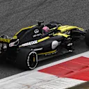 BAHRAIN INTERNATIONAL CIRCUIT, BAHRAIN - APRIL 02: Daniel Ricciardo, Renault R.S.19 during the Bahrain April testing at Bahrain International Circuit on April 02, 2019 in Bahrain International Circuit, Bahrain. (Photo by Mark Sutton / Sutton Images)