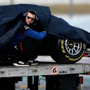 CIRCUIT DE BARCELONA-CATALUNYA, SPAIN - FEBRUARY 19: The car of Alex Albon, Scuderia Toro Rosso STR14 is recovered on a truck during the Barcelona February testing at Circuit de Barcelona-Catalunya on February 19, 2019 in Circuit de Barcelona-Catalunya, Spain. (Photo by Joe Portlock / LAT Images)