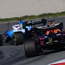 CIRCUIT DE BARCELONA-CATALUNYA, SPAIN - FEBRUARY 27: Max Verstappen, Red Bull Racing RB15 follows Robert Kubica, Williams FW42 during the Barcelona February testing II at Circuit de Barcelona-Catalunya on February 27, 2019 in Circuit de Barcelona-Catalunya, Spain. (Photo by Jerry Andre / Sutton Images)