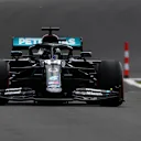 NORTHAMPTON, ENGLAND - AUGUST 08: Lewis Hamilton of Great Britain driving the (44) Mercedes AMG Petronas F1 Team Mercedes W11 on track during qualifying for the F1 70th Anniversary Grand Prix at Silverstone on August 08, 2020 in Northampton, England. (Photo by Rudy Carezzevoli/Getty Images)