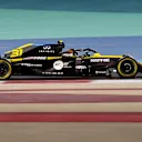 BAHRAIN, BAHRAIN - NOVEMBER 27: Esteban Ocon of France driving the (31) Renault Sport Formula One Team RS20 during practice ahead of the F1 Grand Prix of Bahrain at Bahrain International Circuit on November 27, 2020 in Bahrain, Bahrain. (Photo by Rudy Carezzevoli/Getty Images)