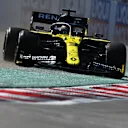 SOCHI, RUSSIA - SEPTEMBER 25: Daniel Ricciardo of Australia driving the (3) Renault Sport Formula One Team RS20 runs wide during practice ahead of the F1 Grand Prix of Russia at Sochi Autodrom on September 25, 2020 in Sochi, Russia. (Photo by Clive Mason - Formula 1/Formula 1 via Getty Images)