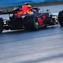 ISTANBUL, TURKEY - NOVEMBER 14: Alexander Albon of Thailand driving the (23) Aston Martin Red Bull Racing RB16 during qualifying ahead of the F1 Grand Prix of Turkey at Intercity Istanbul Park on November 14, 2020 in Istanbul, Turkey. (Photo by Joe Portlock - Formula 1/Formula 1 via Getty Images)