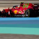 Sainz's Ferrari stands out on the afternoon of Day 2