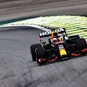 SAO PAULO, BRAZIL - NOVEMBER 12: Max Verstappen of the Netherlands driving the (33) Red Bull Racing RB16B Honda during qualifying ahead of the F1 Grand Prix of Brazil at Autodromo Jose Carlos Pace on November 12, 2021 in Sao Paulo, Brazil. (Photo by Mark Thompson/Getty Images)