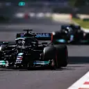 MEXICO CITY, MEXICO - NOVEMBER 06: Lewis Hamilton of Great Britain driving the (44) Mercedes AMG Petronas F1 Team Mercedes W12 during qualifying ahead of the F1 Grand Prix of Mexico at Autodromo Hermanos Rodriguez on November 06, 2021 in Mexico City, Mexico. (Photo by Lars Baron/Getty Images)