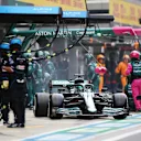 SOCHI, RUSSIA - SEPTEMBER 26: Lance Stroll of Canada driving the (18) Aston Martin AMR21 Mercedes makes a pitstop during the F1 Grand Prix of Russia at Sochi Autodrom on September 26, 2021 in Sochi, Russia. (Photo by Peter Fox/Getty Images)
