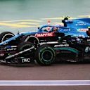SOCHI, RUSSIA - SEPTEMBER 26: Valtteri Bottas of Finland driving the (77) Mercedes AMG Petronas F1 Team Mercedes W12 and Esteban Ocon of France driving the (31) Alpine A521 Renault during the F1 Grand Prix of Russia at Sochi Autodrom on September 26, 2021 in Sochi, Russia. (Photo by Bryn Lennon/Getty Images)