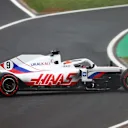 ISTANBUL, TURKEY - OCTOBER 09: Nikita Mazepin of Russia driving the (9) Haas F1 Team VF-21 Ferrari spins during qualifying ahead of the F1 Grand Prix of Turkey at Intercity Istanbul Park on October 09, 2021 in Istanbul, Turkey. (Photo by Dan Istitene - Formula 1/Formula 1 via Getty Images)