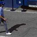A classic Senna fit: baggy shirt, tailored jeans and his blue cap