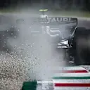 MONZA, ITALY - SEPTEMBER 02: Yuki Tsunoda of Japan driving the (22) Scuderia AlphaTauri AT04 on track kicks up gravelduring qualifying ahead of the F1 Grand Prix of Italy at Autodromo Nazionale Monza on September 02, 2023 in Monza, Italy. (Photo by Ryan Pierse/Getty Images)